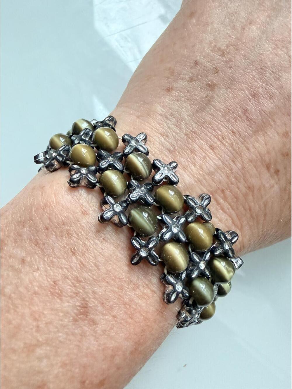Wide Cat's Eye Bead Bracelet Silver Tone Statement - Picture 4 of 4